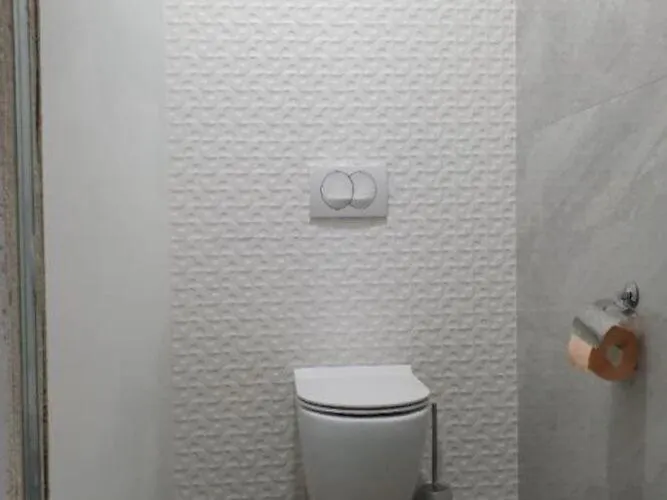 דירה Andrea - Three Bedroom With Shared Swimming Pool *