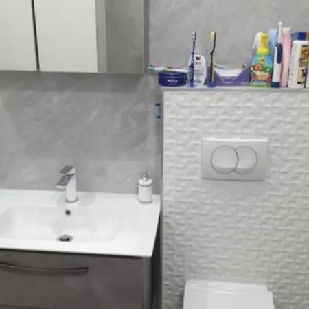 アパート Andrea - Three Bedroom With Shared Swimming Pool *