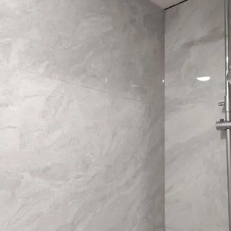 Andrea - Three Bedroom With Shared Swimming Pool ソリン