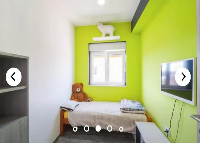 Apartman Andrea - Three Bedroom With Shared Swimming Pool *